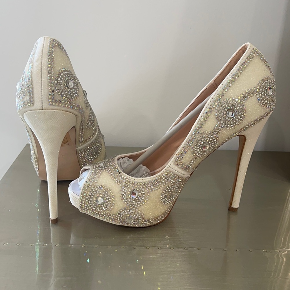 Brand new Lauren Lorraine sparkling Diamond heels!